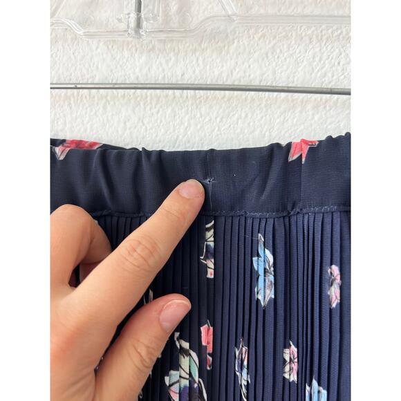 Club Monaco Vanelle Maxi Flower Skirt 00 - Picture 2 of 5